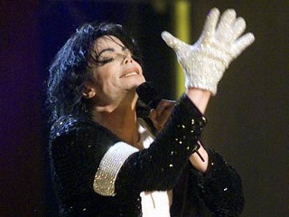 Michael Jackson-glove