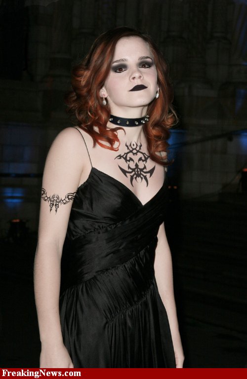 emma-watson-gothic-Marilyn Manson