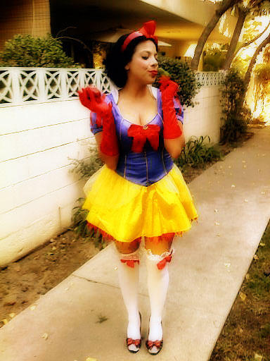La Coacha-Snow White-Halloween costume