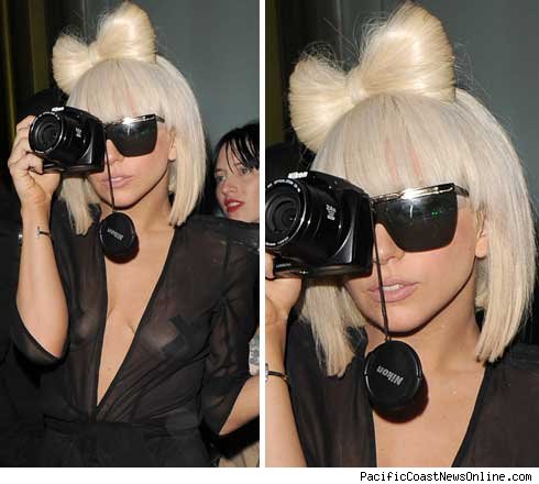lady-gaga-hair-bow. Oye little monsters! La Coacha needs some angels from 