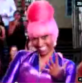 Nicki Minaj-Pink hair-Check it out