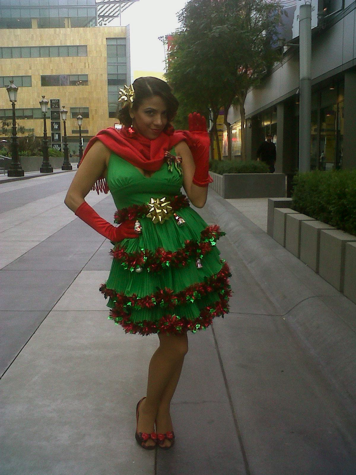 la-coacha-christmas-tree-dress