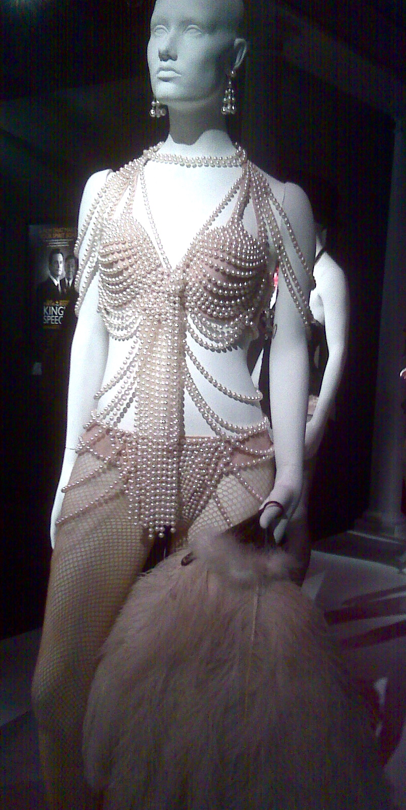 Christina Aguilera pearl dress Burlesque